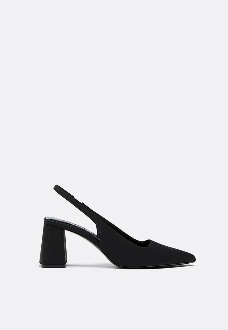 Offene Schuhe mit breitem Absatz SCHWARZ 38 - Stradivarius - FashionsVida