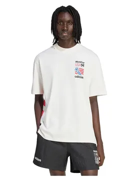 T-shirt à Manches Courtes Fifa® World Cup 2026 Graphic Cloud White M - Adidas - FashionsVida