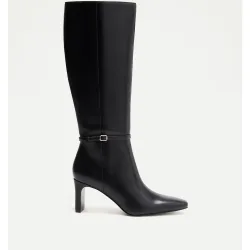 Bota tacón, pulsera en caña