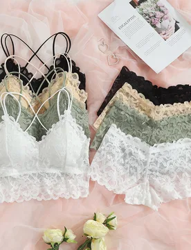 Conjunto de lencería de 4 sets con encaje floral: Sujetador y panty corto - Shein - FashionsVida
