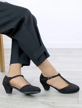 Women's Mid Block Heel T-Bar Comfort Brogue Court Shoes in True Black Size: 6 - True Black - Size: 6 - Ajvani - FashionsVida
