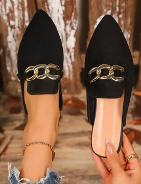 Pantuflas planas con punta puntiaguda y decoración de cadena dorada para mujer, tallas grandes, zapatos mule versátiles sin respaldo de moda 2025, s - Shein - FashionsVida