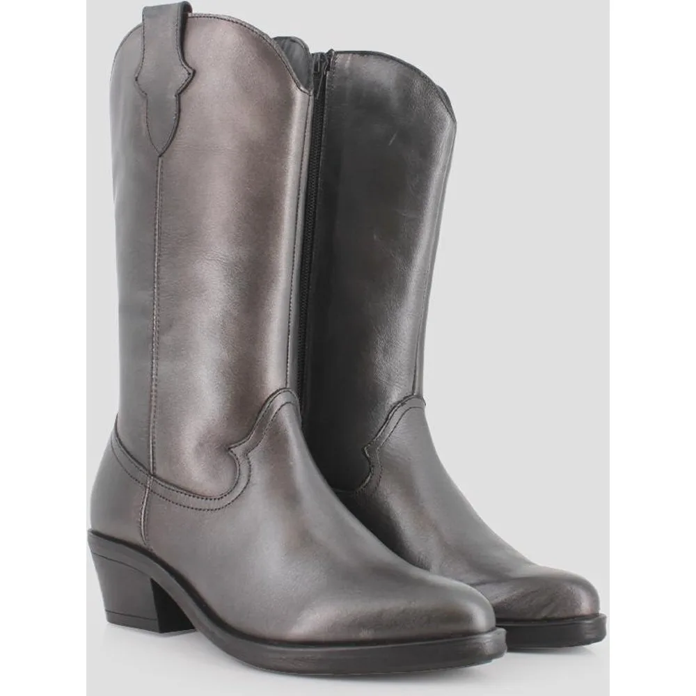 Botas de mujer estilo campero de piel - Blogger - FashionsVida