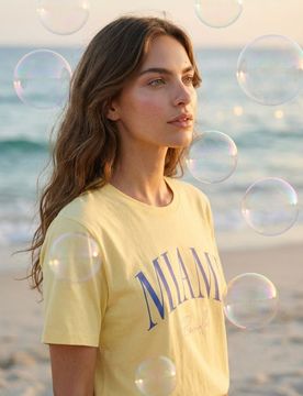 T-shirt in cotone con scritta Miami - yellow jeans