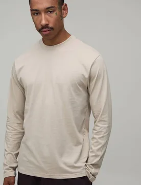 Herren Essentielles Regulär Geschnittenes Langarm-Oberteil Stone Größe XS - boohooMAN - FashionsVida