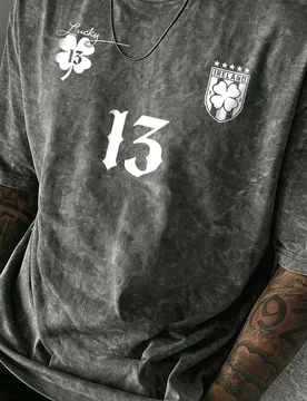 Camiseta de manga corta de verano para hombre, estampado gráfico con el número 13, tela de punto transpirable, adecuada para uso casual diario - Shein - FashionsVida