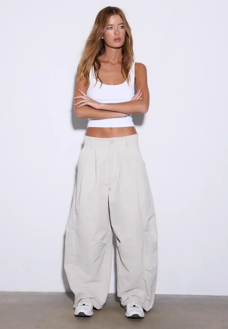 Elegante Barrel-Hose Steingrau 40 - Stradivarius - FashionsVida