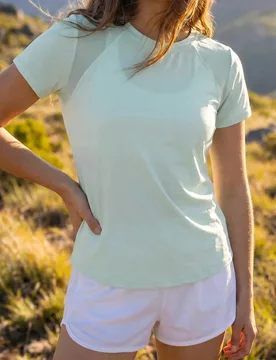 Camiseta de mujer de unicolor con patchwork de malla, estilo minimalista casual para deportes al aire libre en verano - Shein - FashionsVida