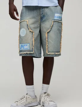Herren Normal Geschnittene Jeans Hosen-Shorts Mit Rohem Saum, Moto-Details Und Zimmermannstaschen Stonewash Größe 42 - boohooMAN - FashionsVida