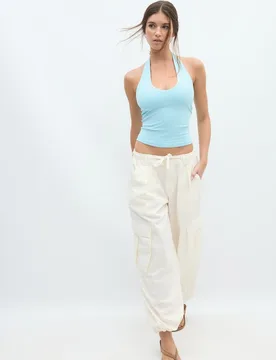 Basic Neckholder-Top Türkis S - Stradivarius - FashionsVida