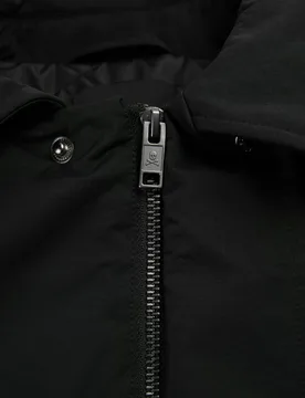 Gabardina de hombre con cuello clásico y letrero trasero - Scalpers - FashionsVida
