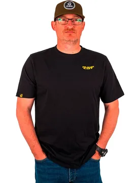Chase Dreams Black Short Sleeve T-shirt Black / Yellow S Men - Black Cat - FashionsVida