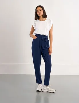 Pantalón de mujer tobillero con lazada - Lili Sidonio - FashionsVida