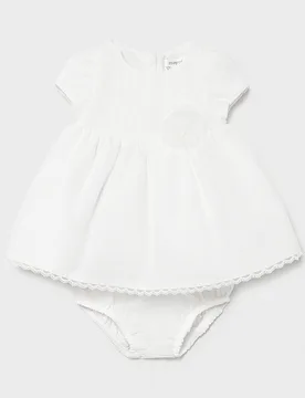 Abitino bianco da cerimonia con applicazione floreale tono su tono e coulotte abbinata 6-18 mesi - Mayoral - FashionsVida