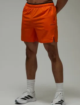 Herren Herren Active Perforierte 5-Zoll-Shorts Orange Größe XS - boohooMAN - FashionsVida