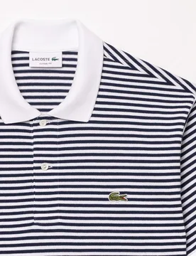Polo de hombre de corte clásico de petit piqué de rayas de manga corta - Lacoste - FashionsVida