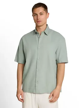 Loose structured shirt male