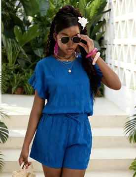 Conjunto de 2 piezas de top de manga corta con textura y pantalones cortos de cintura elástica en color rojo rosa sólido, estilo casual de vacacione - Shein - FashionsVida
