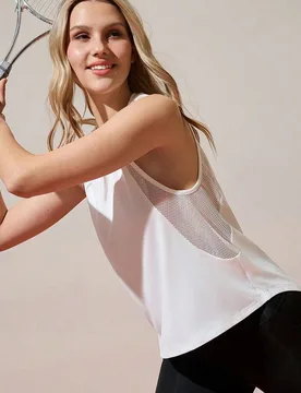 Camiseta deportiva de mujer de unicolor con cuello redondo y perforaciones laterales, top deportivo blanco para mujer, ropa deportiva para mujer, ropa - Shein - FashionsVida