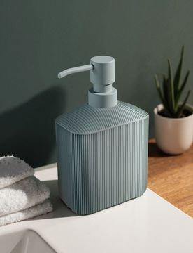 Dispenser per sapone con pareti scanalate - verde pallido