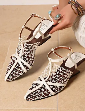 Zapatos de red vintage con diseño hueco, sandalias planas con tira delgada, punta puntiaguda y tacón grueso para mujer, zapatos de verano - Shein - FashionsVida