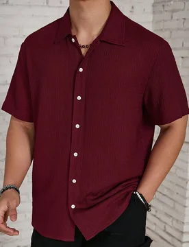 Camisa de manga corta con textura de hombre, camisa rojo borgoña para hombre - Shein - FashionsVida