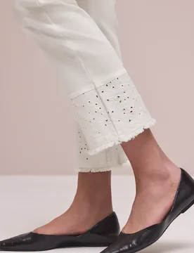 Flared Leg Jeans mit Ziersaum female Beige - Street One - FashionsVida