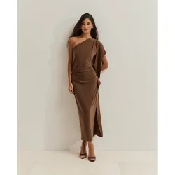 Vestido midi de un solo hombro