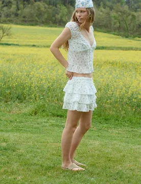 Fließendes Top mit Knöpfen Himmelblau M - Stradivarius - FashionsVida