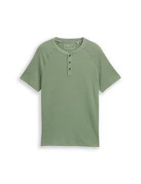 Structured raglan henley male