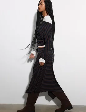 Asymmetrischer langer Rock mit Streifen Marineblau XS - Stradivarius - FashionsVida