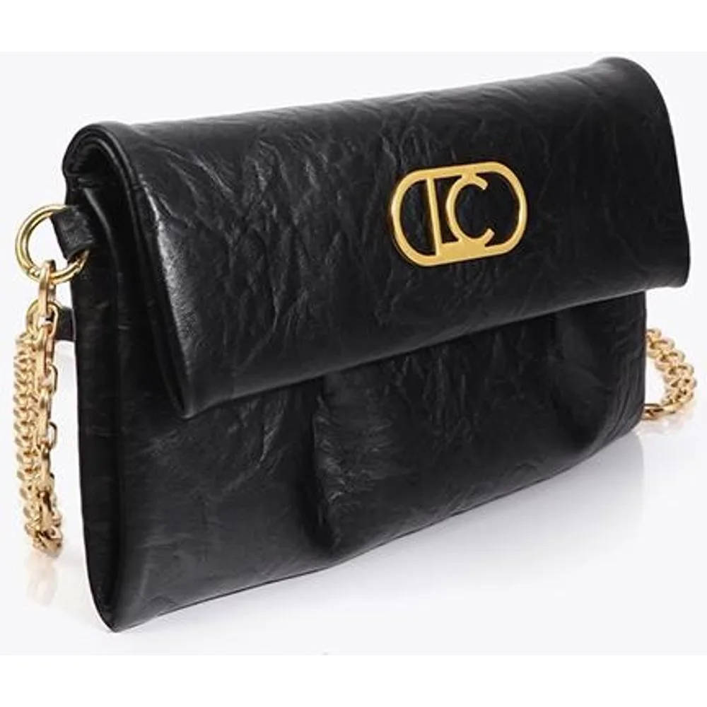 Bandolera de mujer con solapa pliegues y asa de cadena - Lola Casademunt - FashionsVida