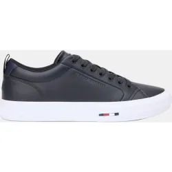 Zapatillas de piel lisas con suela blanca