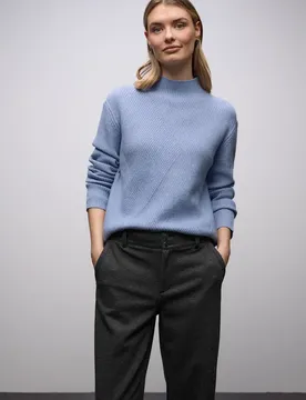 Kuscheliger Strukturpullover female Blau