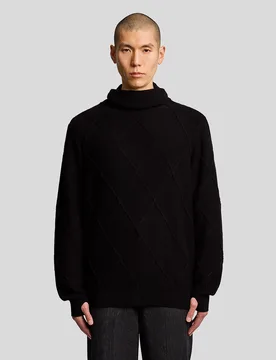 Men's Title in Jet Black - Lyle & Scott - FashionsVida