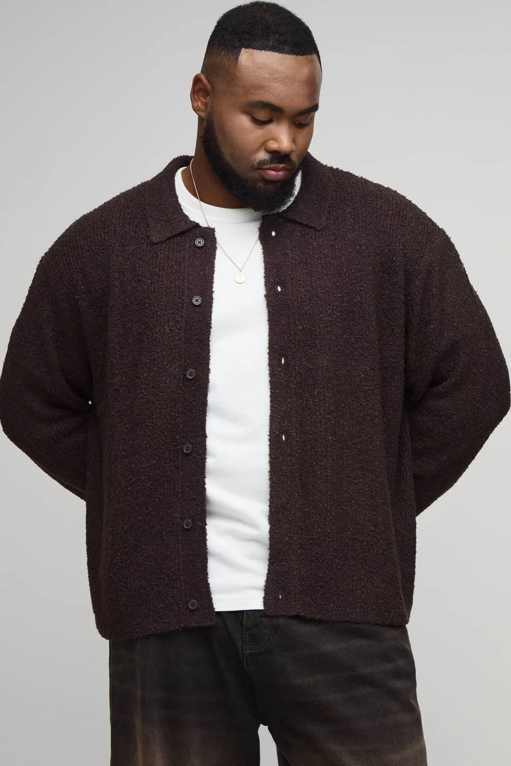 Herren Plus Basic Kastenförmiges Gebürstetes Strickshirt Dark Brown Größe 2XL - boohooMAN - FashionsVida