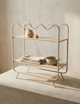 Scaffale metallico a due livelli con finitura ondulata - panna