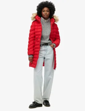 Superdry Damen Mittellanger Fuji Steppmantel mit Kapuze aus Kunstfell Rot - Größe: 36 - 149.99 - FashionsVida