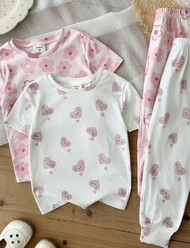Conjunto de 4 piezas de ropa de estar en casa para niña joven, camiseta de manga corta con cuello redondo, ajustada, cómoda, de punto con estampado - Shein - FashionsVida