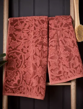 Cotton Rich St James Jacquard Towel Red Mix Unisex - Morris & Co - FashionsVida
