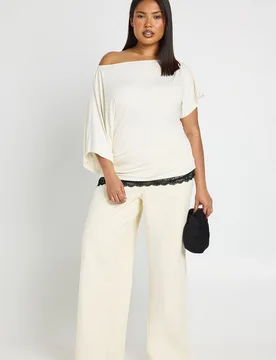 Womens Plus Off The Shoulder Lace Trim T-Shirt - Ecru Viscose - Size 24 Uk - Boohoo - FashionsVida