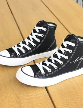 Zapatos de lona blancos unisex, diseño casual de caña alta con cordones para primavera/otoño, zapatos de lona negros clásicos de caña alta con co - Shein - FashionsVida