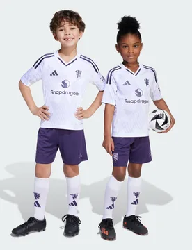 Manchester United 25/26 Away Mini Kit Kids 5-6Y - Adidas - FashionsVida