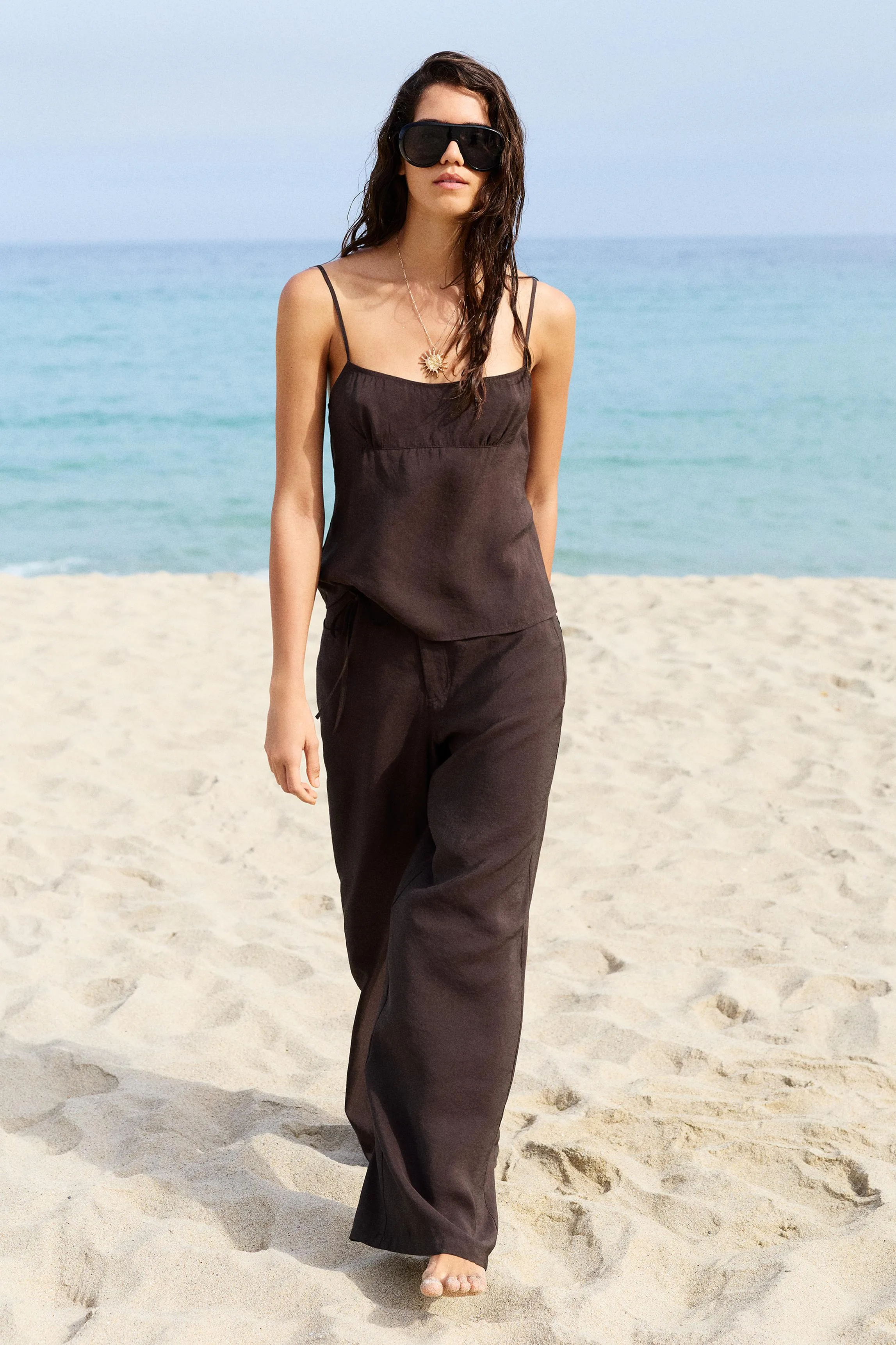 Drawstring Flowing Trousers (Size: ) - Pull&bear - FashionsVida