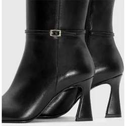 Botas altas de mujer en piel con tacón geométrico