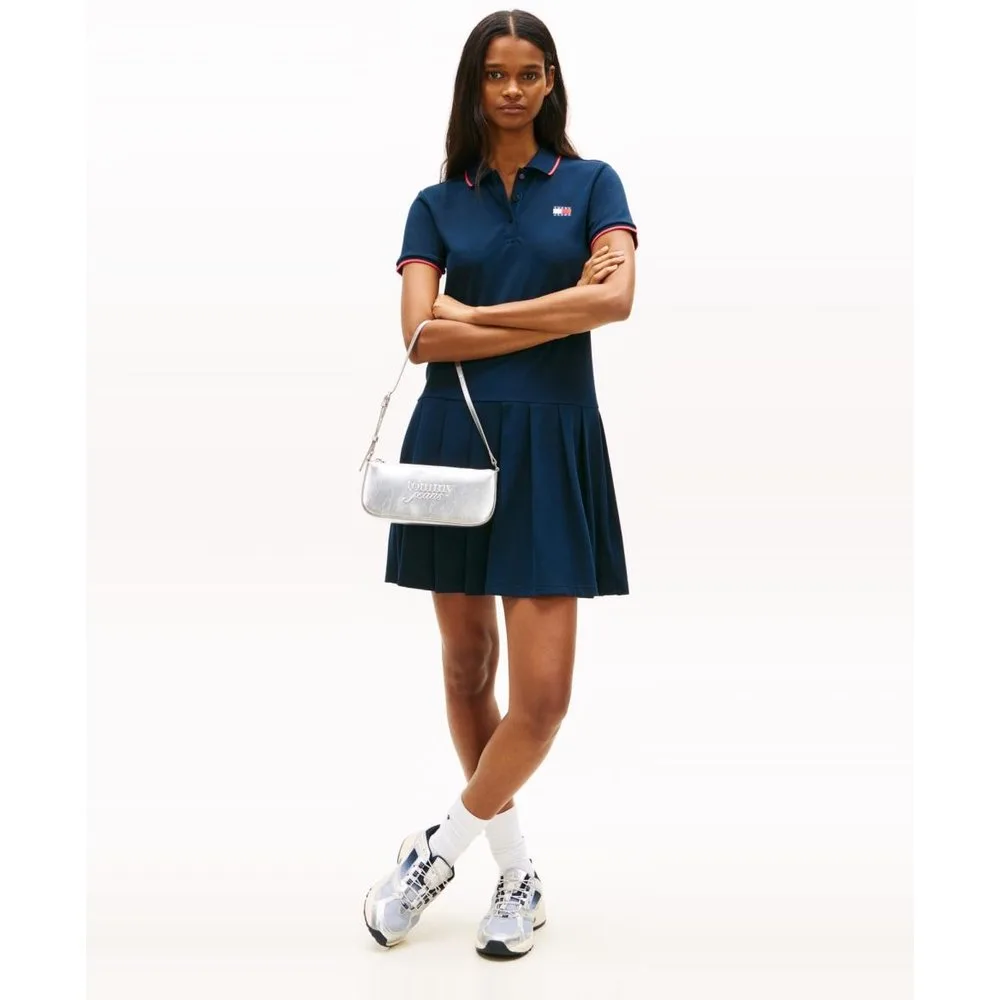 Vestido de mujer tipo polo plisado de - Tommy Jeans - FashionsVida