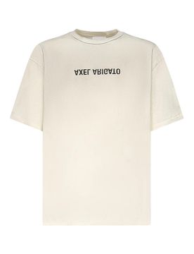 T-shirt leggera distorta