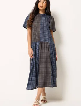 Women's Petite Check Midi Dress in Mid Navy Size: 18 - Mid Navy - Size: 18 - PixieGirl - FashionsVida