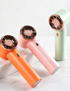 Mini ventilador de mano portátil, pequeño ventilador personal recargable, 3 velocidades ajustables, batería de 500mAh, esencial para viajes de vera - Shein - FashionsVida