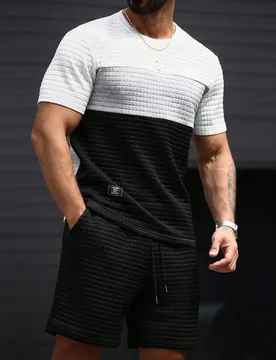 Set de 2 piezas con camiseta y pantalones cortos para hombres, diseño de color block en cuello redondo, de moda para el verano - Shein - FashionsVida